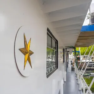 nautica-jansen.valkenburgaandegeul-hotels.com/